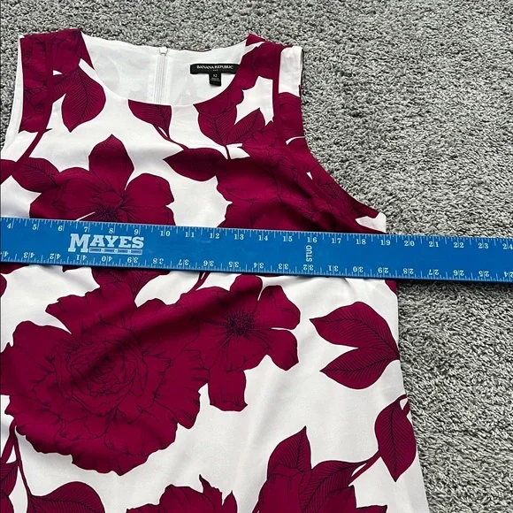 Banana Republic Women’s White & Burgundy Floral Sleeveless Shift Dress - Size 12 - Picture 9 of 9